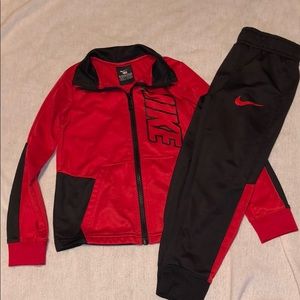 Nike Matching Sets - Boys 4/xs Nike outfit Nike Matching Sets - Boys 4/xs Nike outfit
